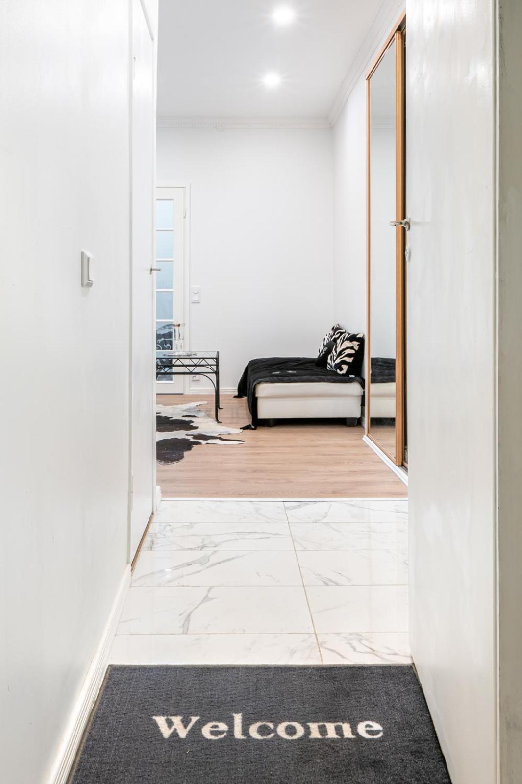 Cosy, Brand New Apartment In Best Area ヘルシンキ エクステリア 写真